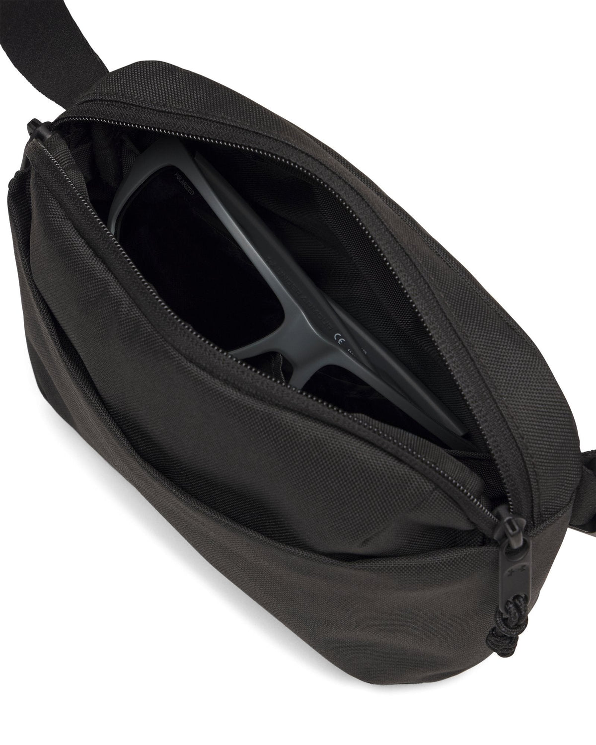 UA Essential Waist Bag Crossbody - Black