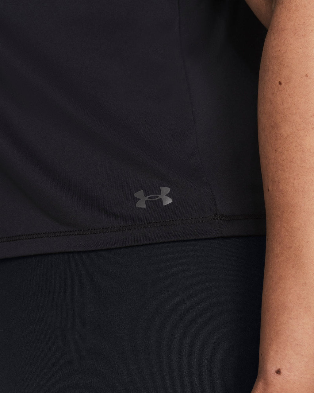 UA Motion Women's Short Sleeve - Black